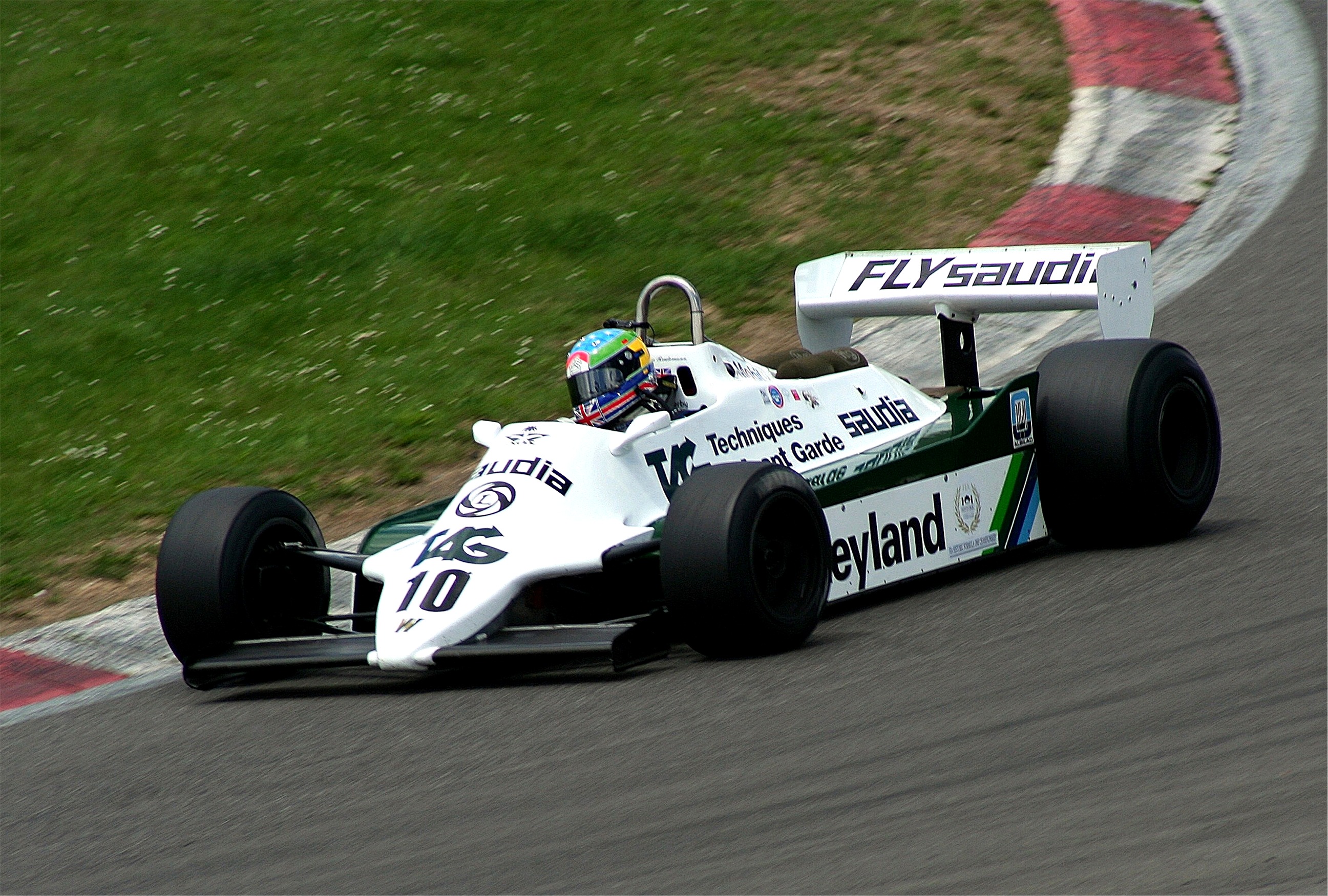 Williams FW07